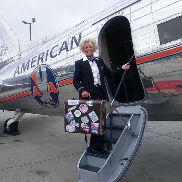 Meet your Posher, Julie - Picture 1 of 1